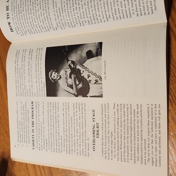 Vintage 1955 Guitar Book Guitarists' Book Of Knowledge - Picture 5 of 8